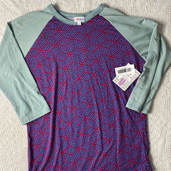 NWT Lularoe Randy S/M 8/10 Gender Neutral Unisex T-Shirt Baseball Top - Picture 1 of 4